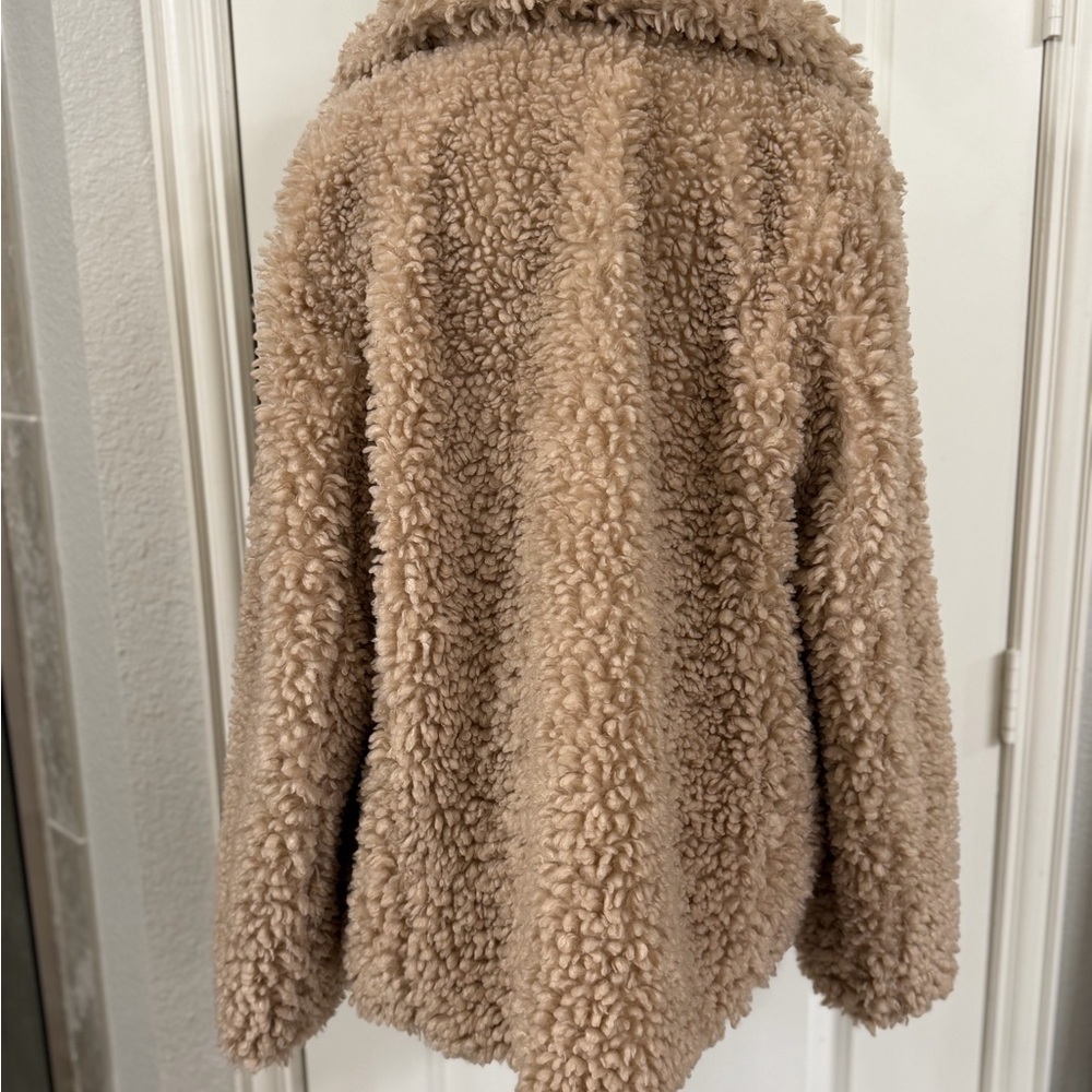 Kensie Women's Cozy Tan Reversible Teddy Jacket - Picture 4 of 9